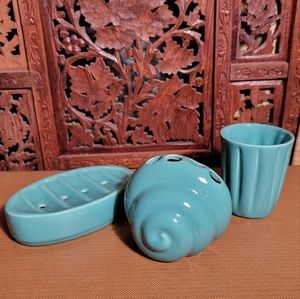 Vintage Vohann of California 3 Piece Teal Ceramic Bathroom set